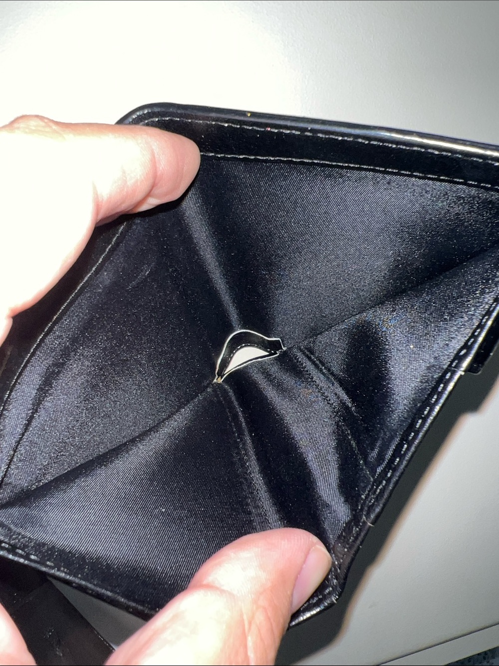 Lodis Black Leather Compact Fold Wallet - Picture 6 of 10